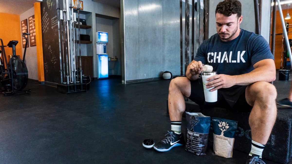 Men's vitamin complex for daily energy support